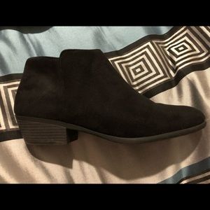 Refresh Black Booties